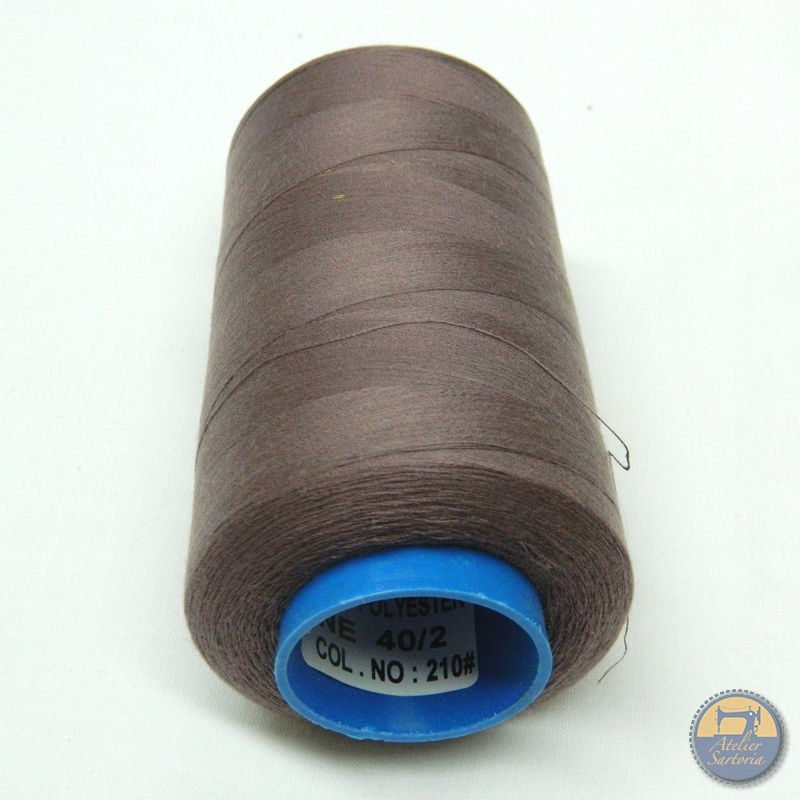210 SUPER , 100% POLYESTER, 40/2 4000y (3657m) - immagine 2